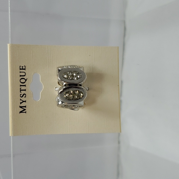 Mystique silver rhinestone stretch ring - Picture 1 of 4